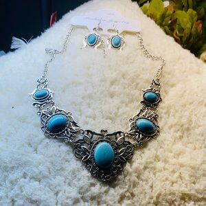 Faux turquoise necklace light blue